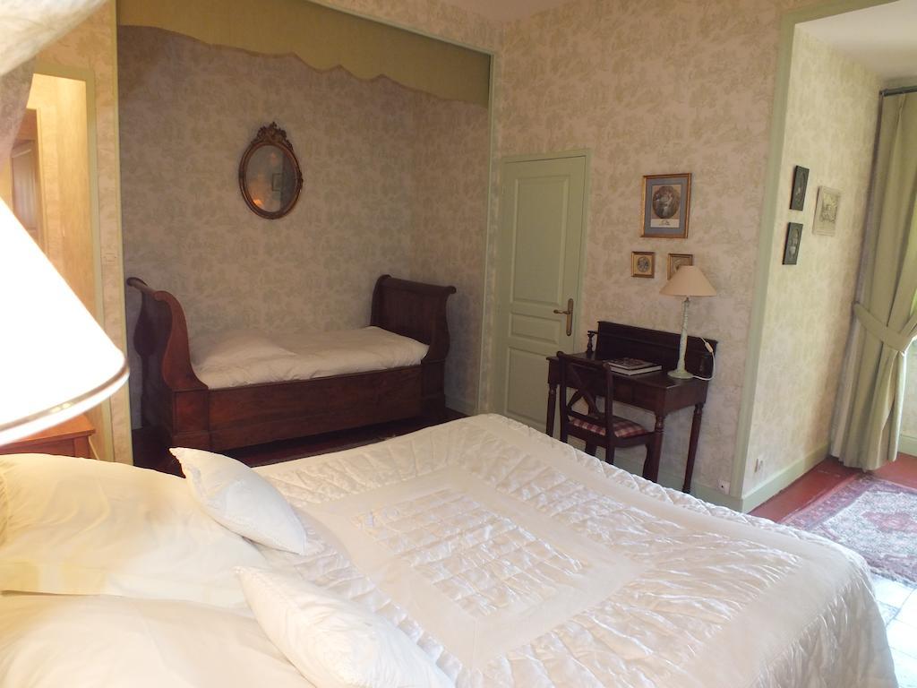 Chateau De Naze Vivy-Saumur Zimmer foto