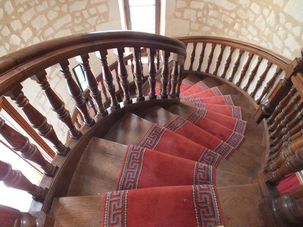 Chateau De Naze Vivy-Saumur Exterior foto
